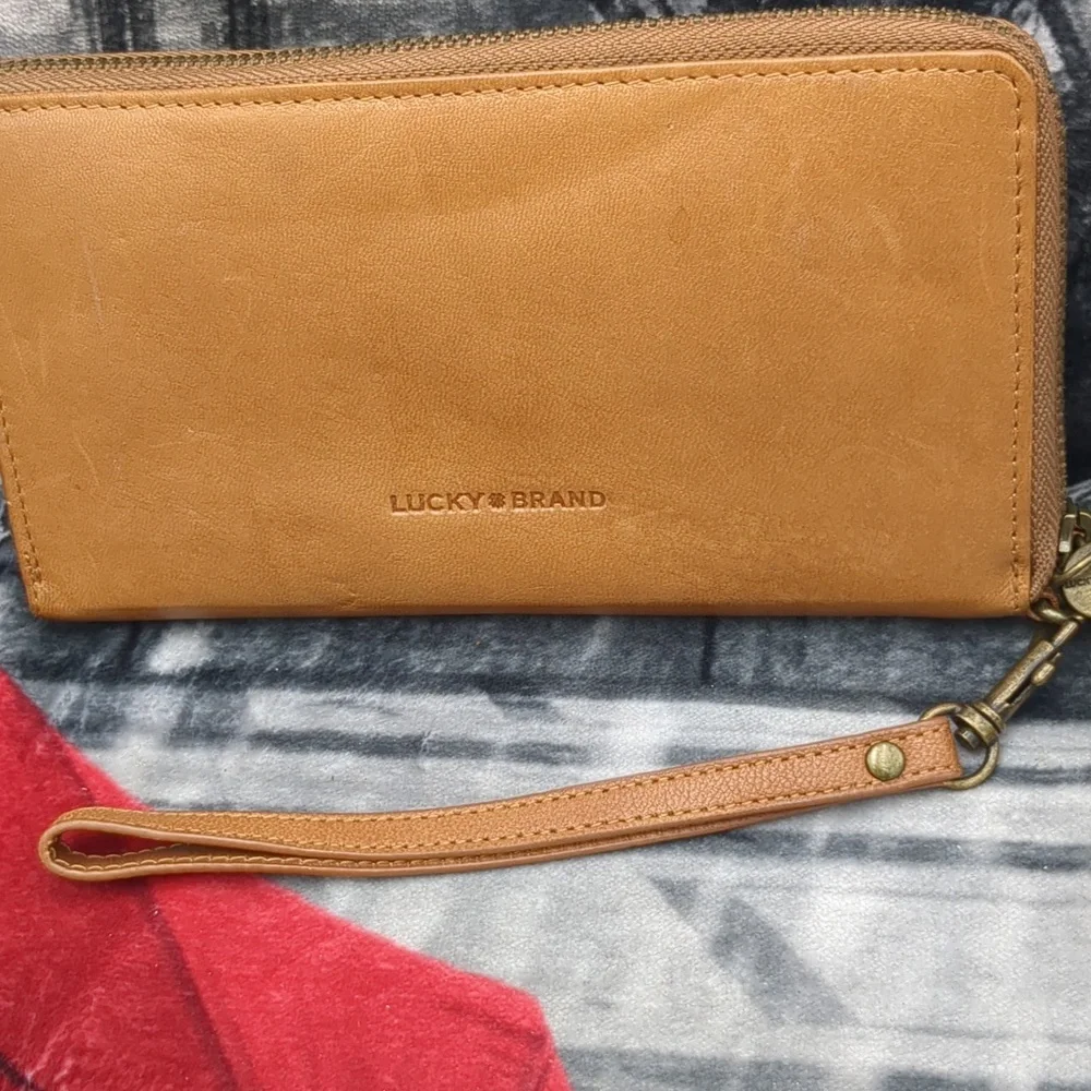 Lucky Brand stylish tan